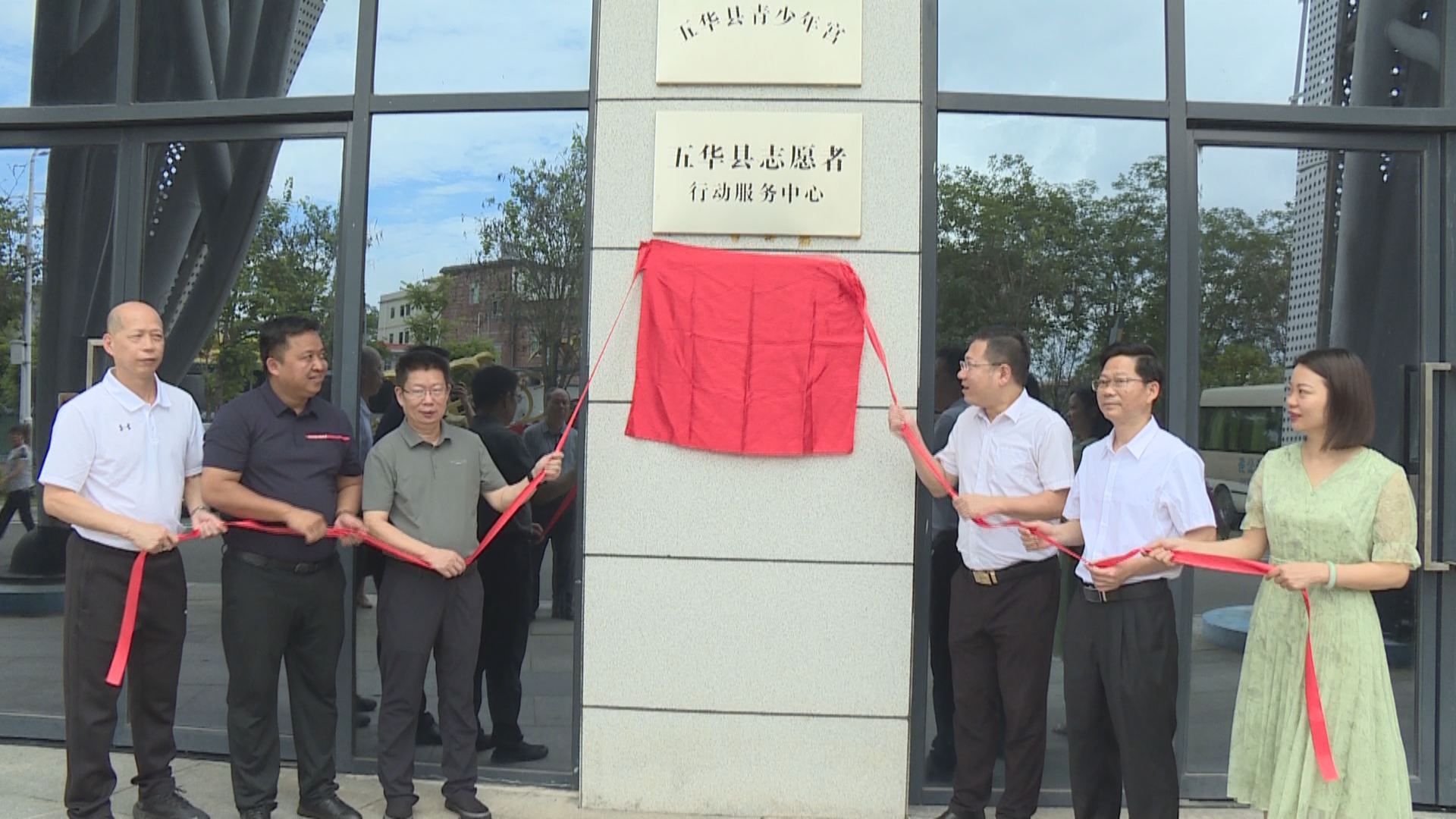 广州体育学院调研(14).jpg 广州体育学院调研(14).jpg